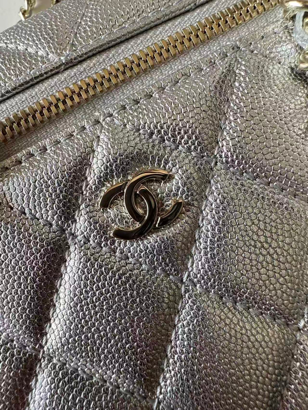 Chanel Caviar Quilted Top Handle Slim Vanity With Chain Black
