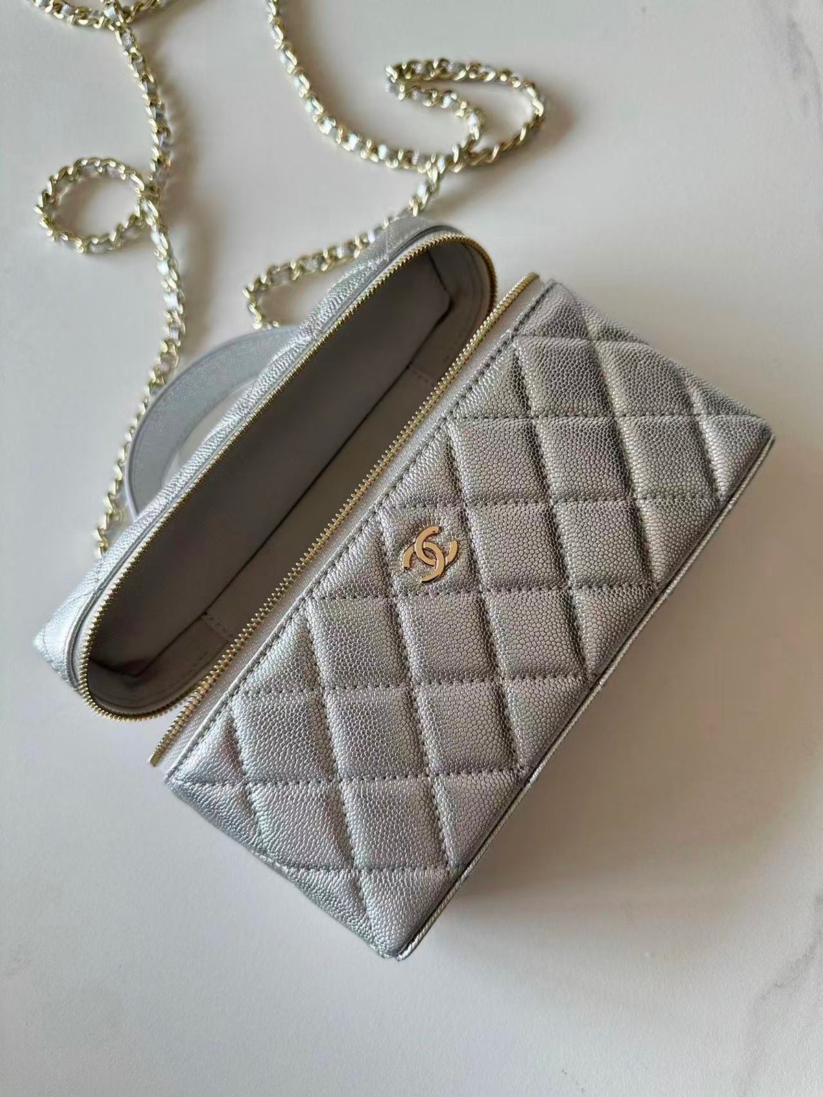 Chanel Caviar Quilted Top Handle Slim Vanity With Chain Black